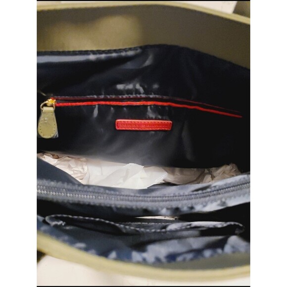 Woman's Handbags Tommy Hilfiger forest green North/South Tote - Smooth Nylon - Picture 4 of 4